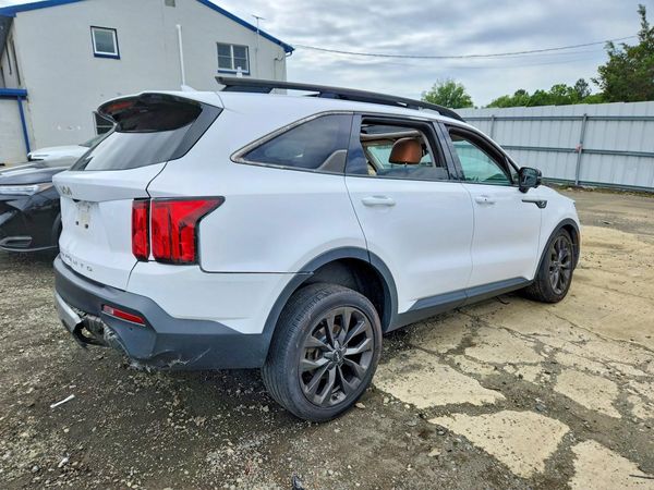 2022 KIA SORENTO