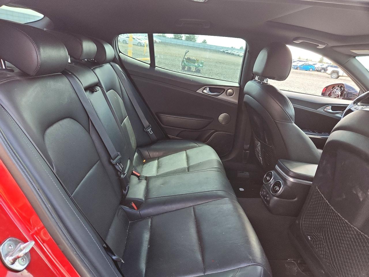 2018 KIA STINGER GT1
