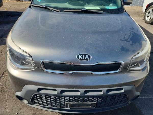2015 KIA SOUL GL(Middle-low grade) — Engine bay