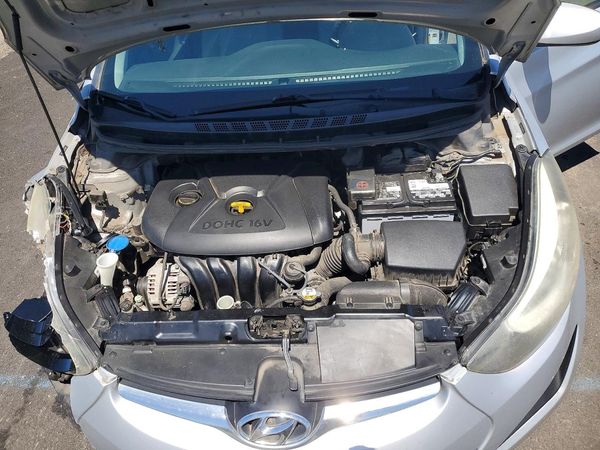 2014 HYUNDAI ELANTRA GLS(Middle)