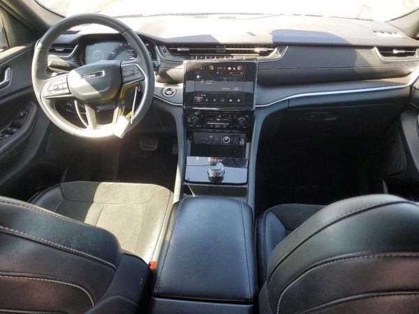2024 JEEP GRAND CHEROKEE L LAREDO 4X4