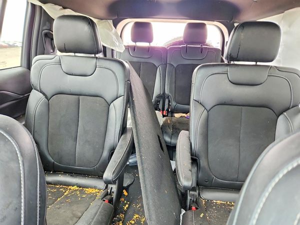 2024 JEEP GRAND CHEROKEE L LAREDO 4X4