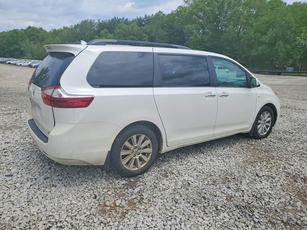 2017 TOYOTA SIENNA
