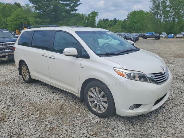 2017 TOYOTA SIENNA