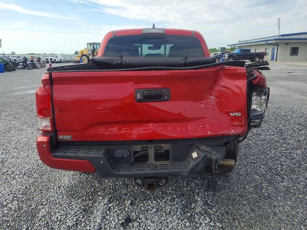 2018 TOYOTA TACOMA