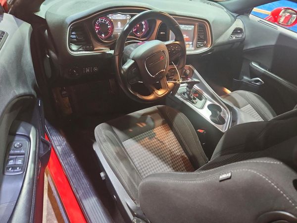 2021 DODGE CHALLENGER SXT