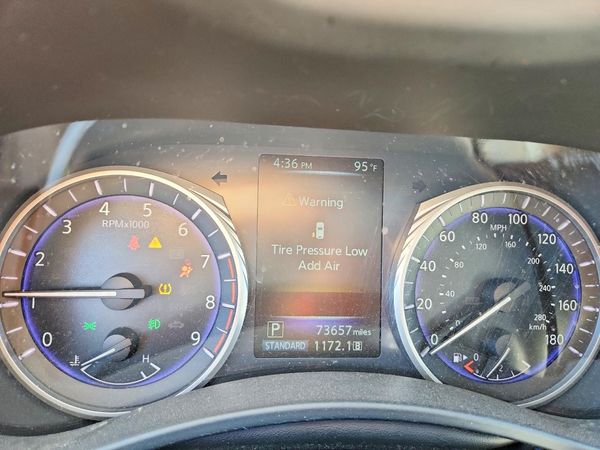 2017 INFINITI Q50