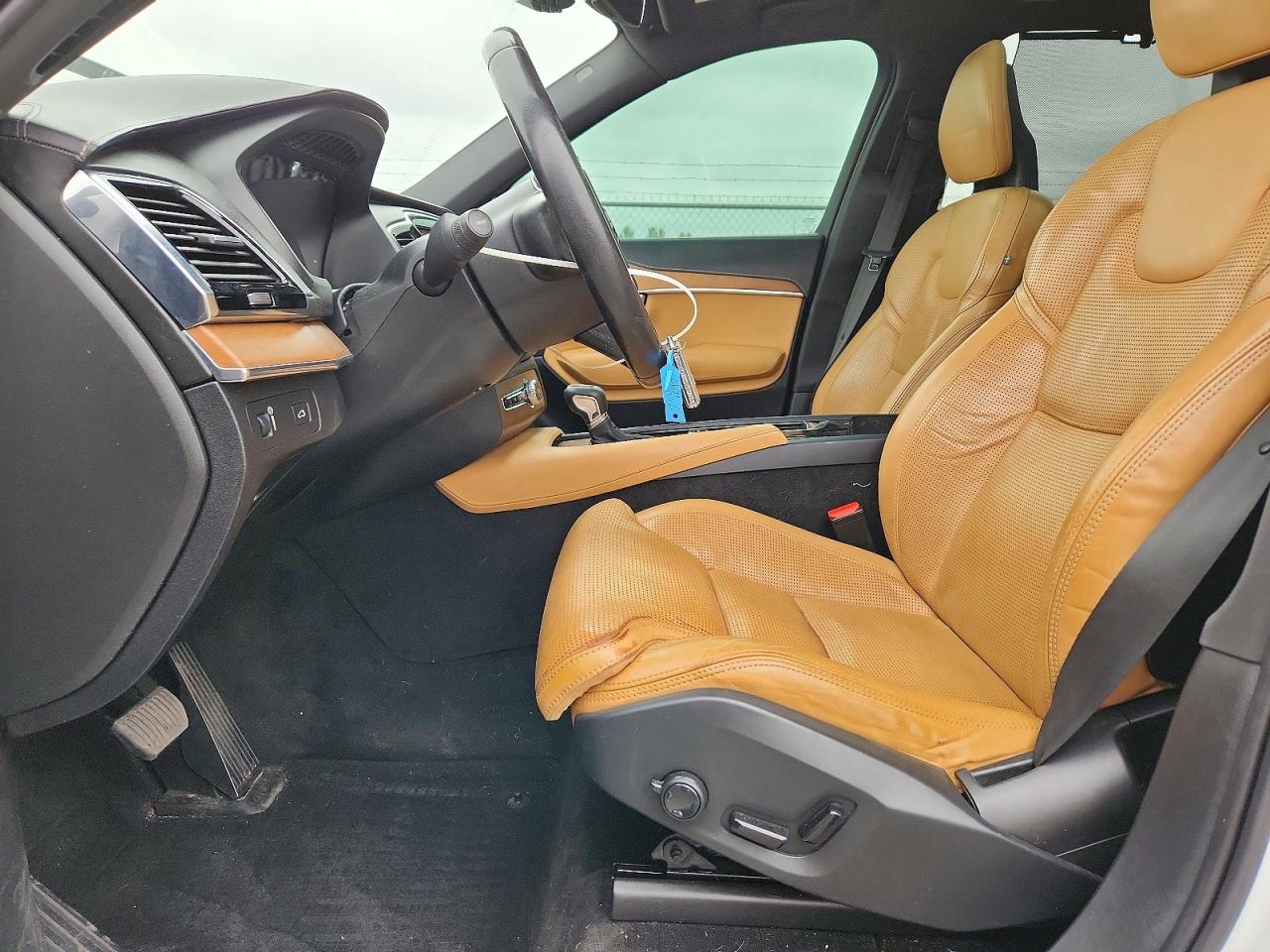 2017 VOLVO XC90 Inscription