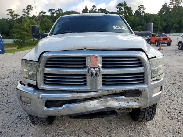 2018 RAM 2500 SLT CREW CAB 4X4