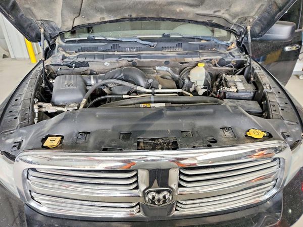 2016 RAM 1500 SLT