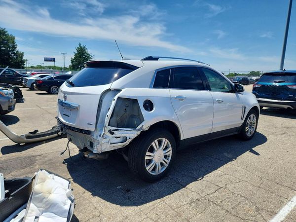 2016 CADILLAC SRX Luxury