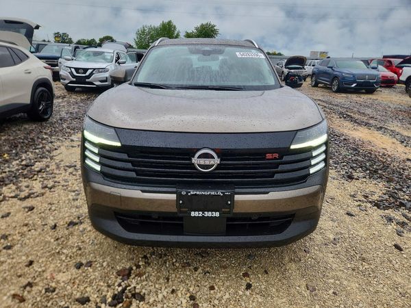 2025 NISSAN KICKS