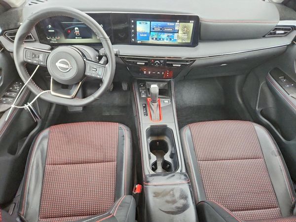 2025 NISSAN KICKS