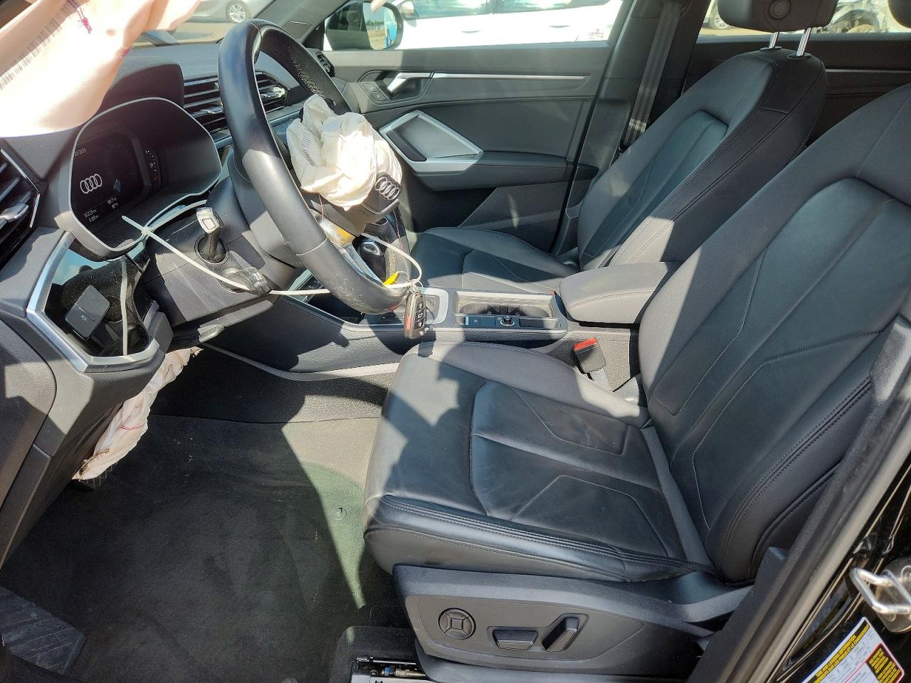 2022 AUDI Q3 quattro Premium