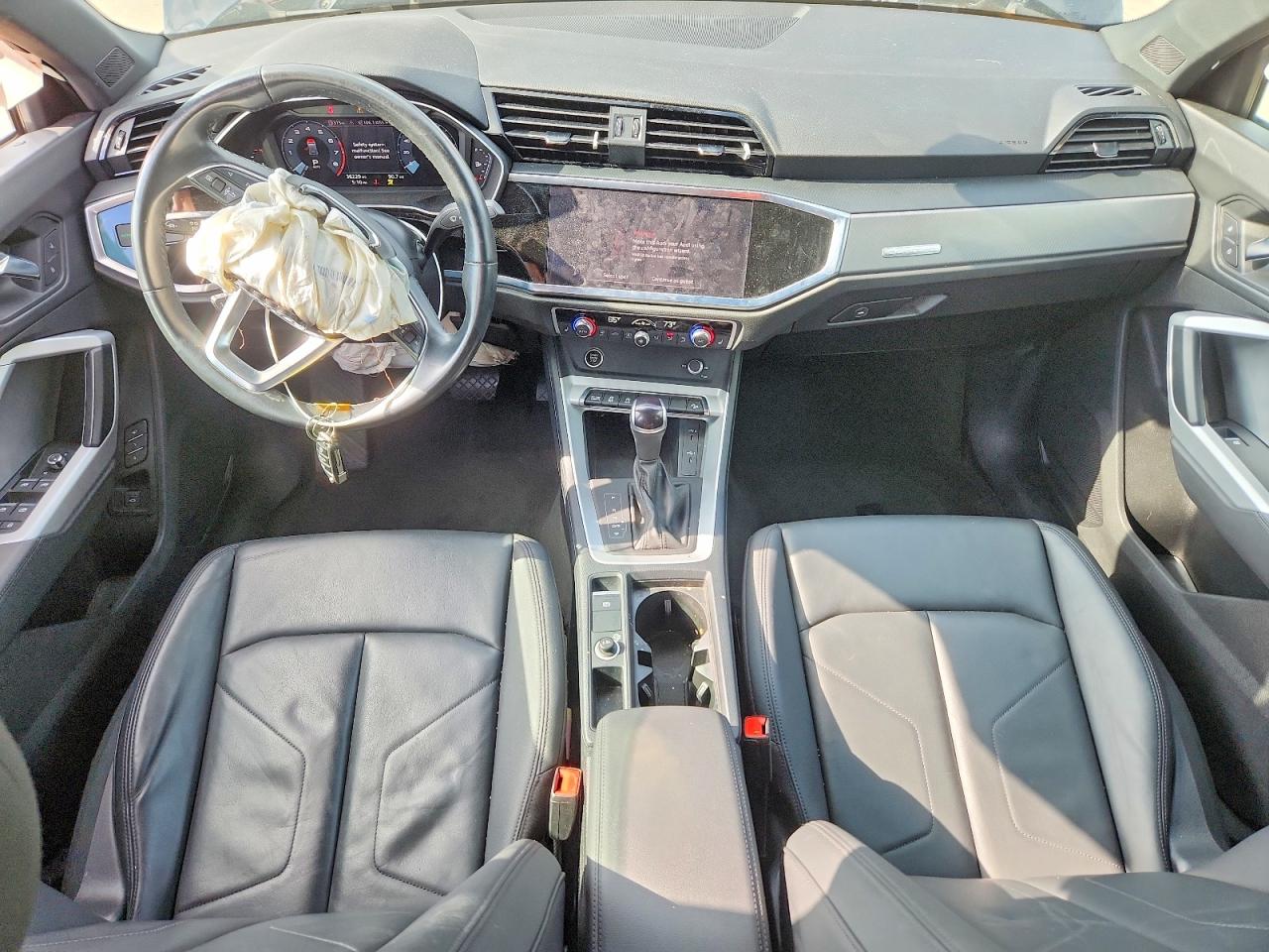 2022 AUDI Q3 quattro Premium