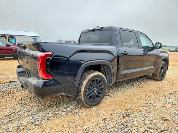 2024 TOYOTA TUNDRA Others
