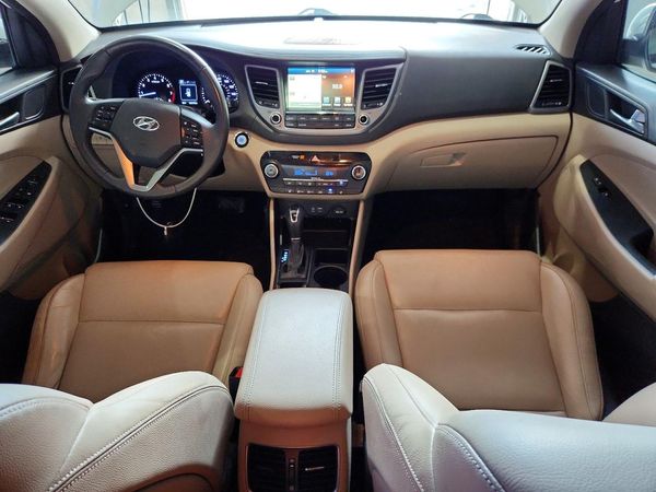 2016 HYUNDAI TUCSON