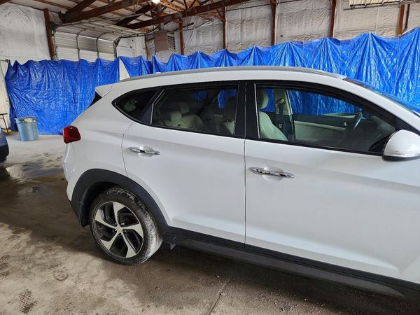 2016 HYUNDAI TUCSON