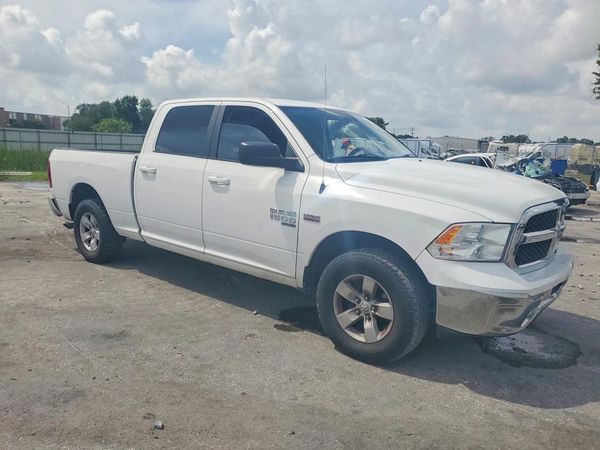 2020 RAM 1500 CLASSIC SLT