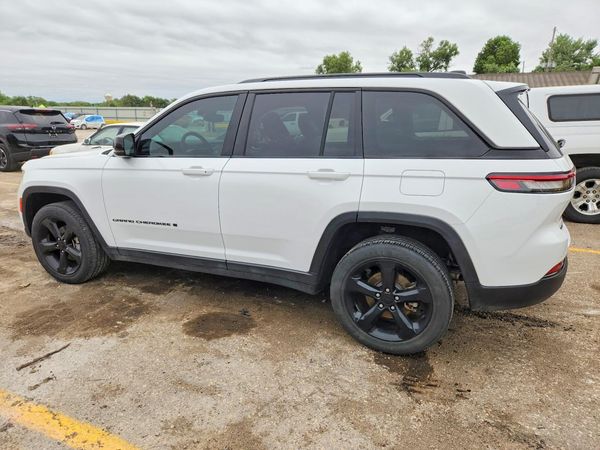 2024 JEEP GRAND CHEROKEE LAREDO 4X4