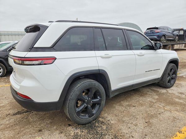 2024 JEEP GRAND CHEROKEE LAREDO 4X4