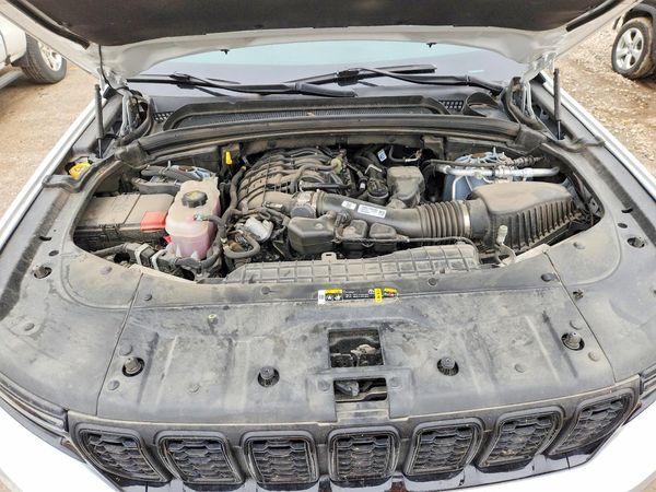 2024 JEEP GRAND CHEROKEE LAREDO 4X4