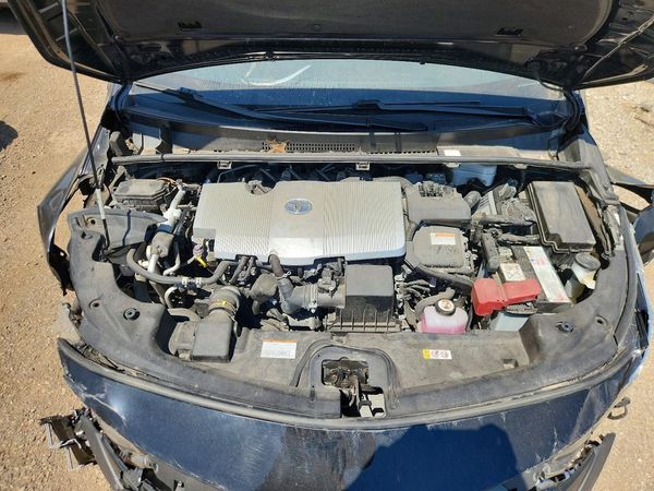 2022 TOYOTA PRIUS — Engine bay