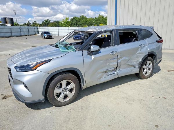2024 TOYOTA HIGHLANDER