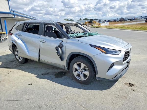 2024 TOYOTA HIGHLANDER