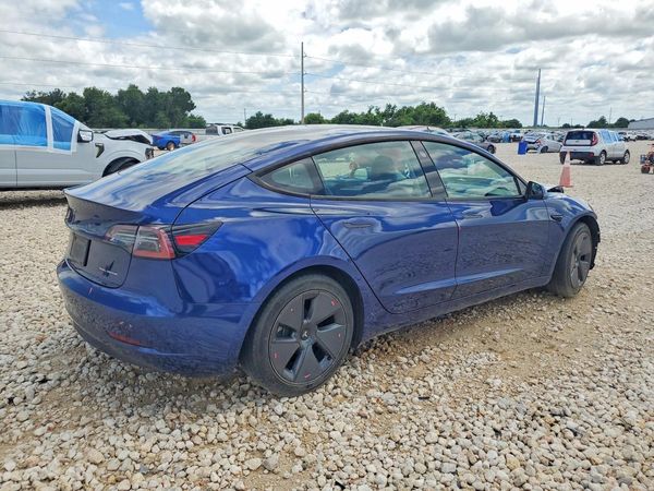 2022 TESLA MODEL 3