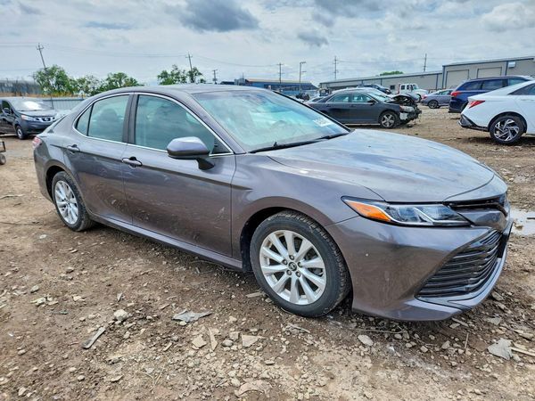 2018 TOYOTA CAMRY