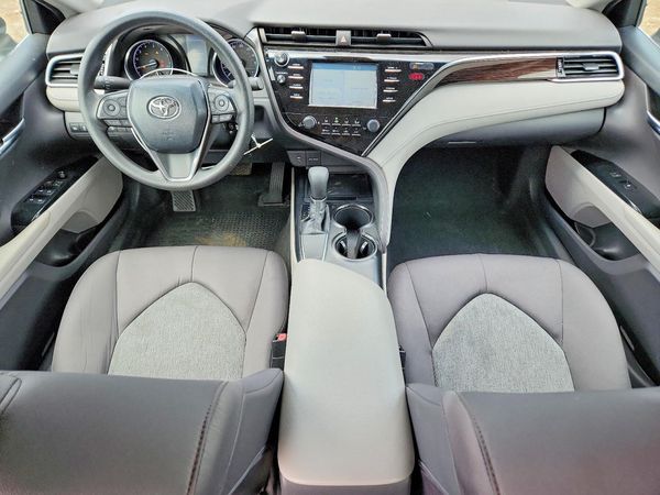 2018 TOYOTA CAMRY