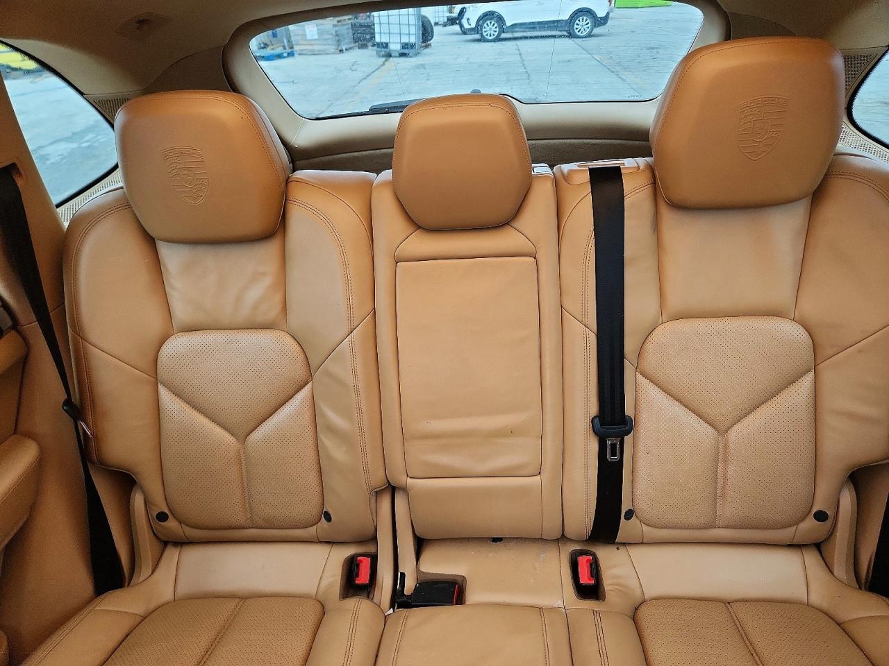 2013 PORSCHE CAYENNE