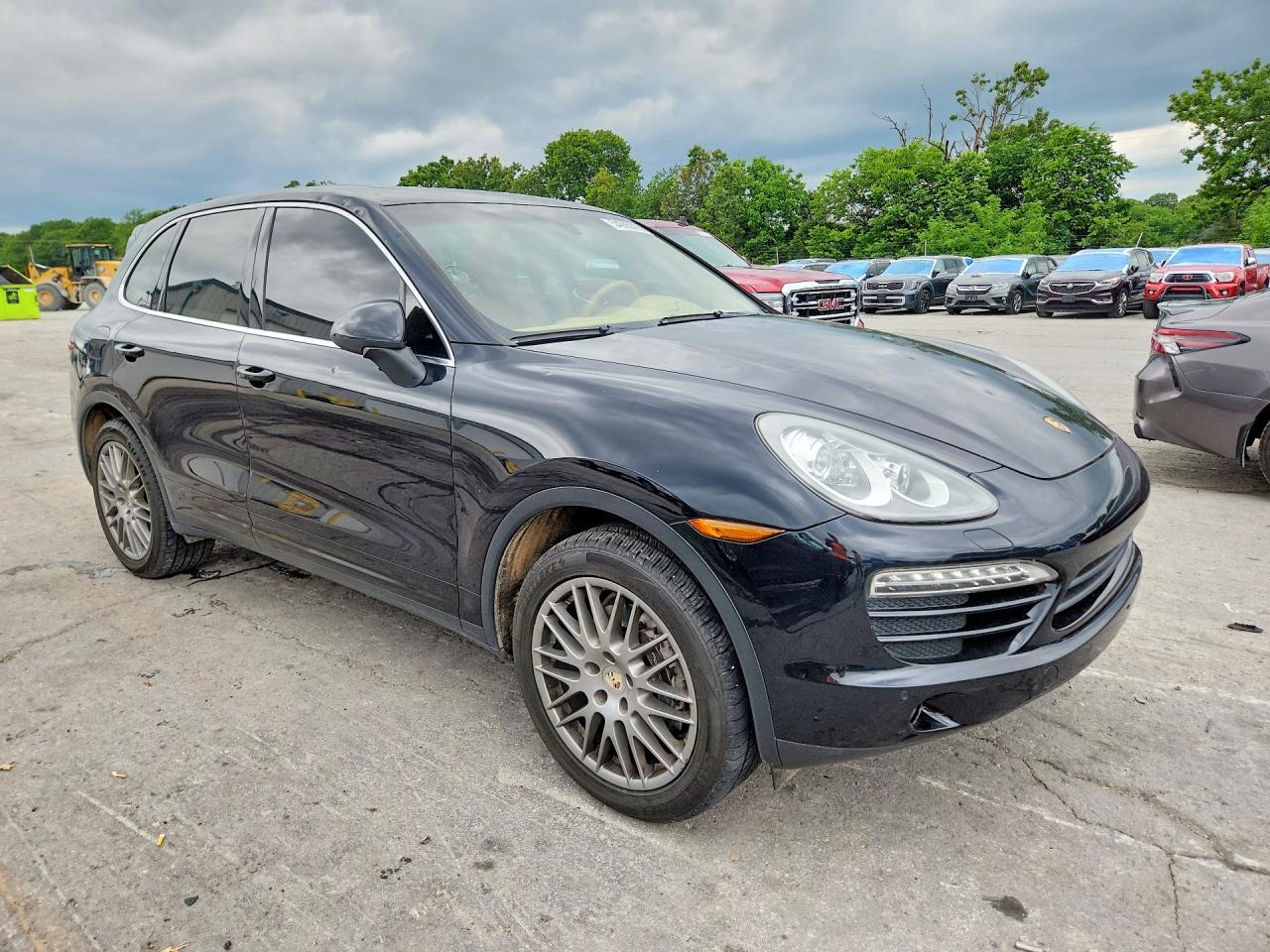 2013 PORSCHE CAYENNE