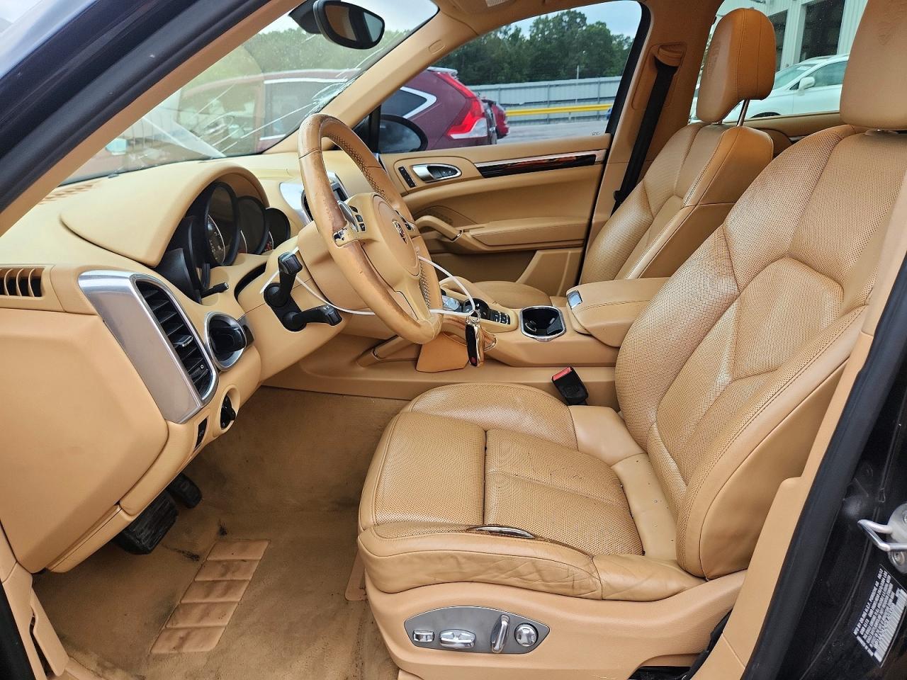 2013 PORSCHE CAYENNE