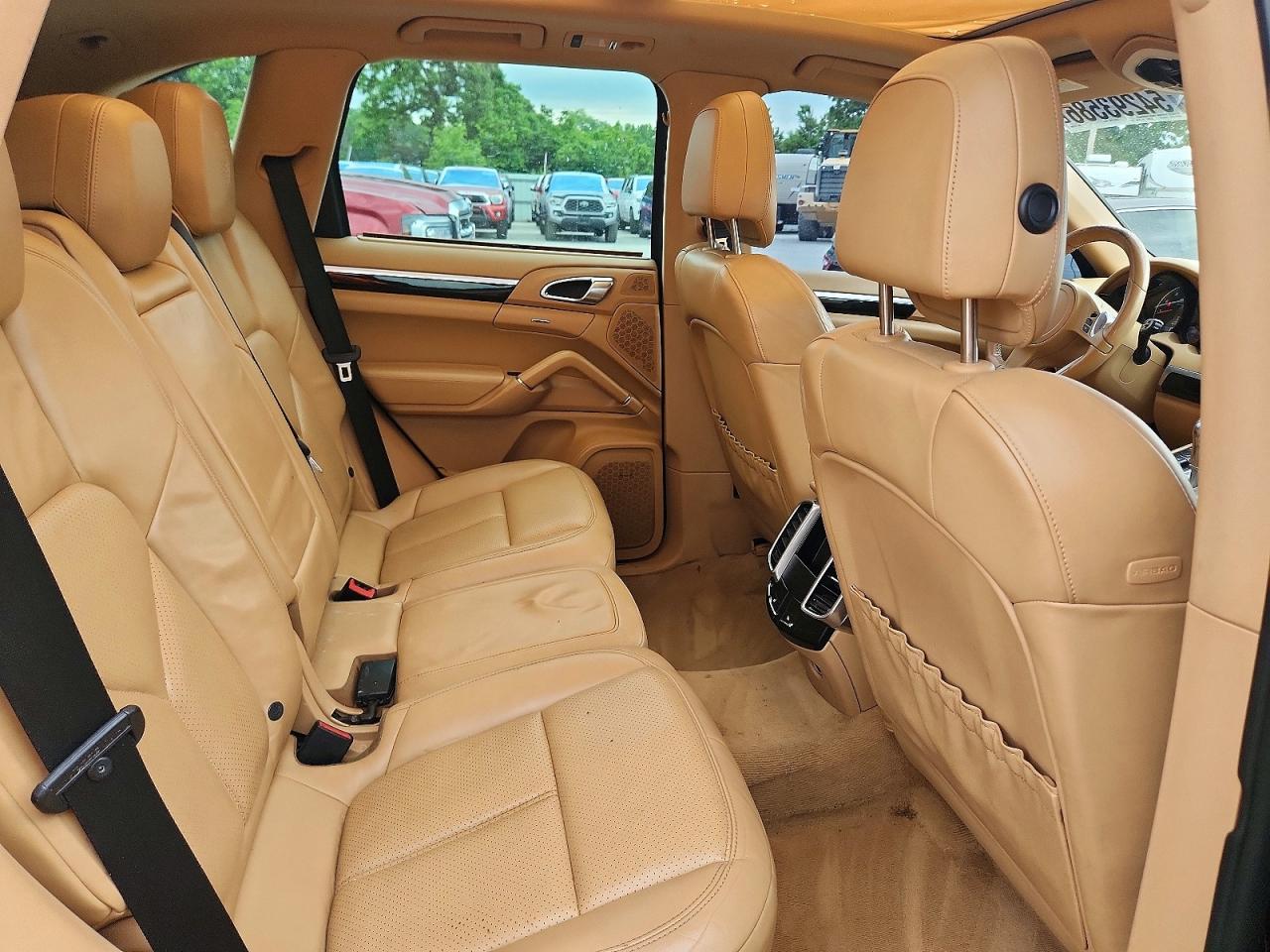2013 PORSCHE CAYENNE