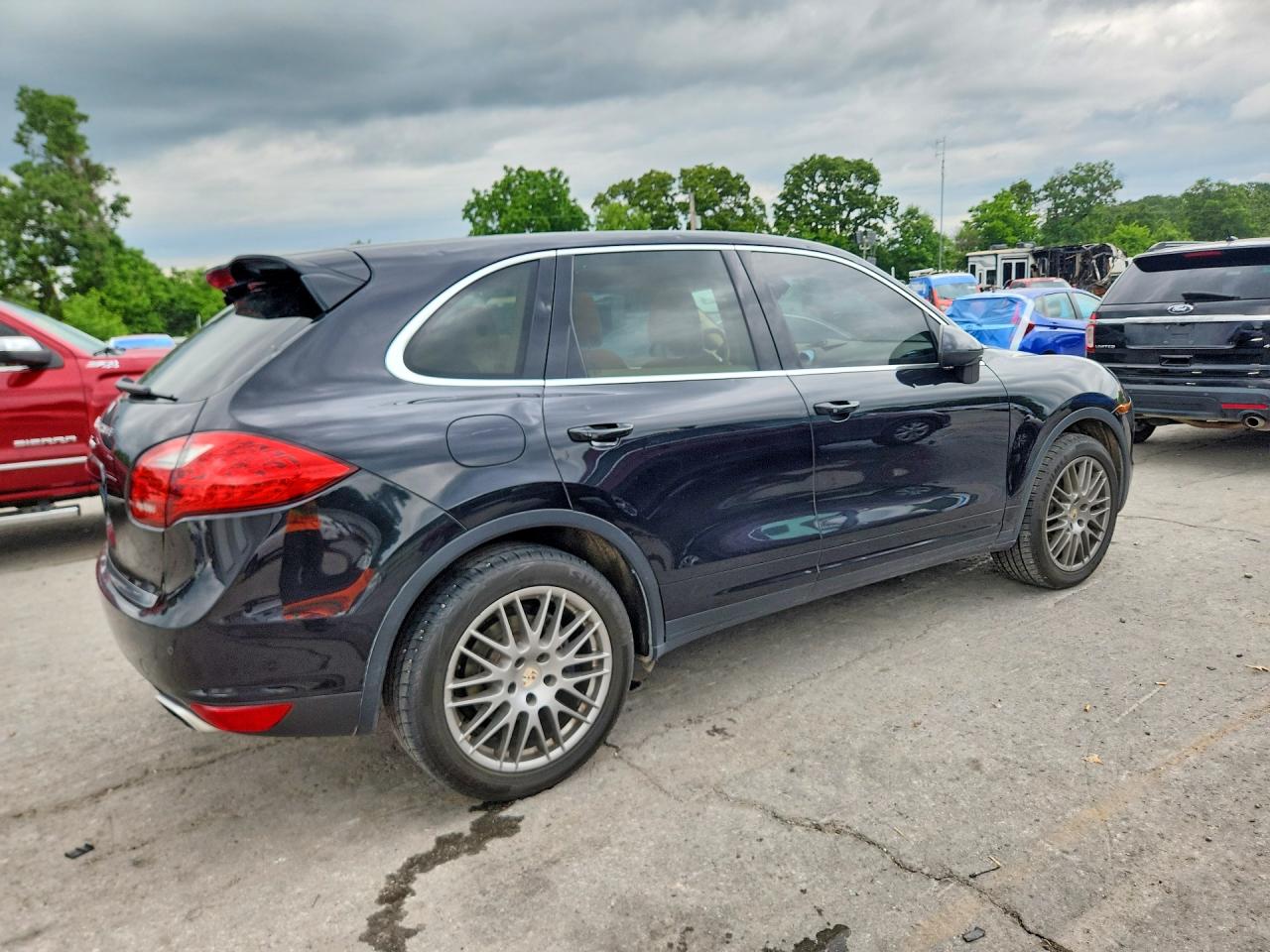 2013 PORSCHE CAYENNE
