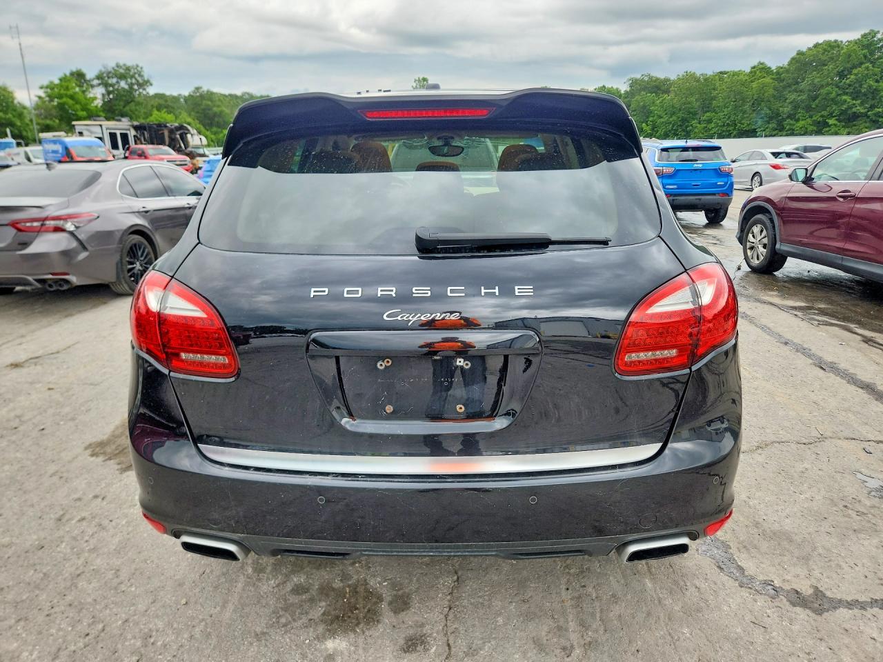 2013 PORSCHE CAYENNE