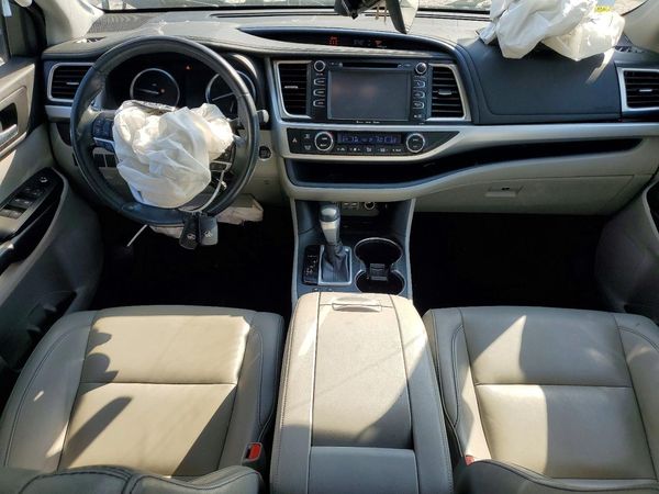 2019 TOYOTA HIGHLANDER SE/XLE