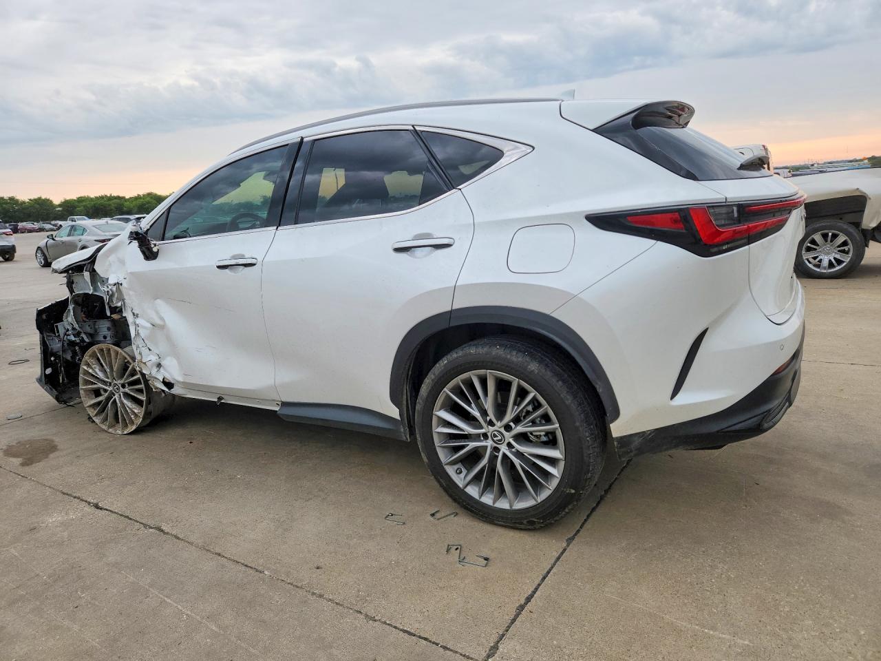 2023 LEXUS NX 350h Premium