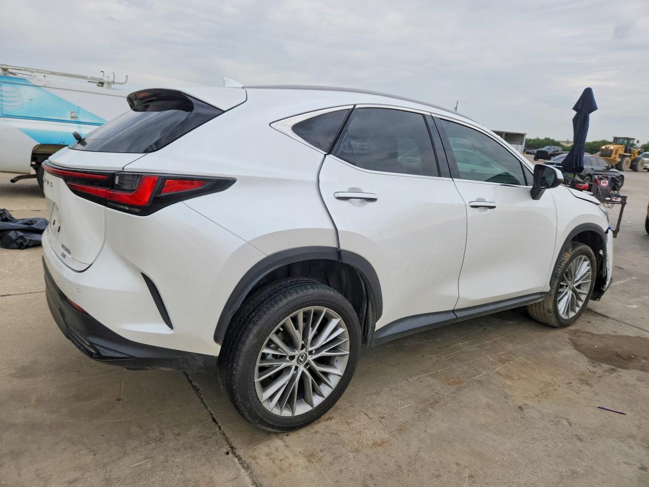 2023 LEXUS NX 350h Premium