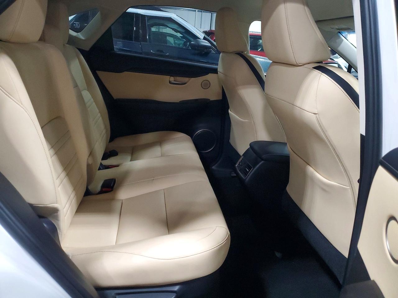 2015 LEXUS NX 200t Luxury