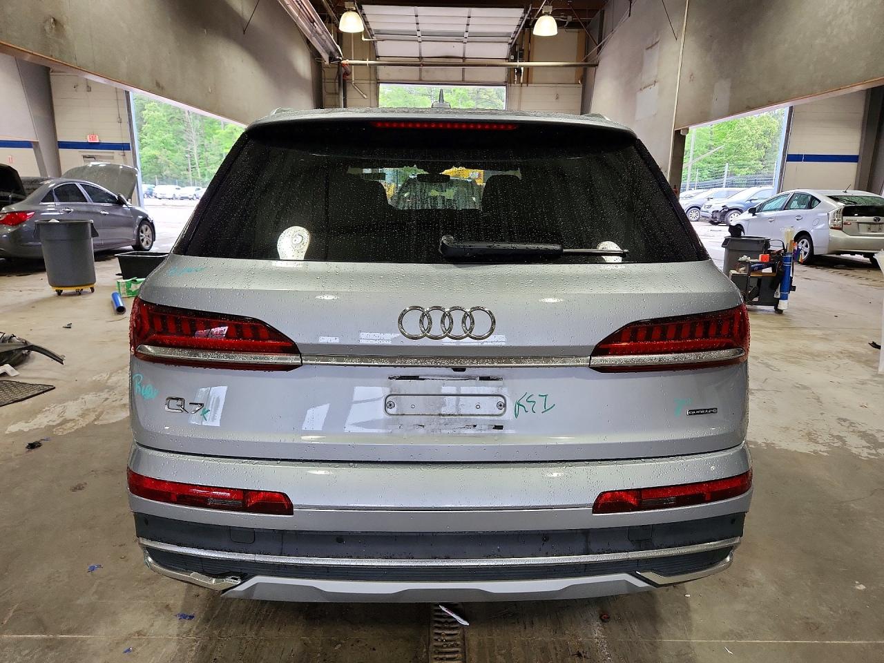 2022 AUDI Q7 quattro Premium