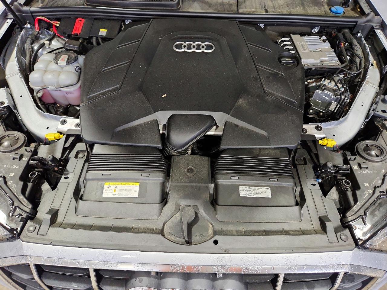 2022 AUDI Q7 quattro Premium