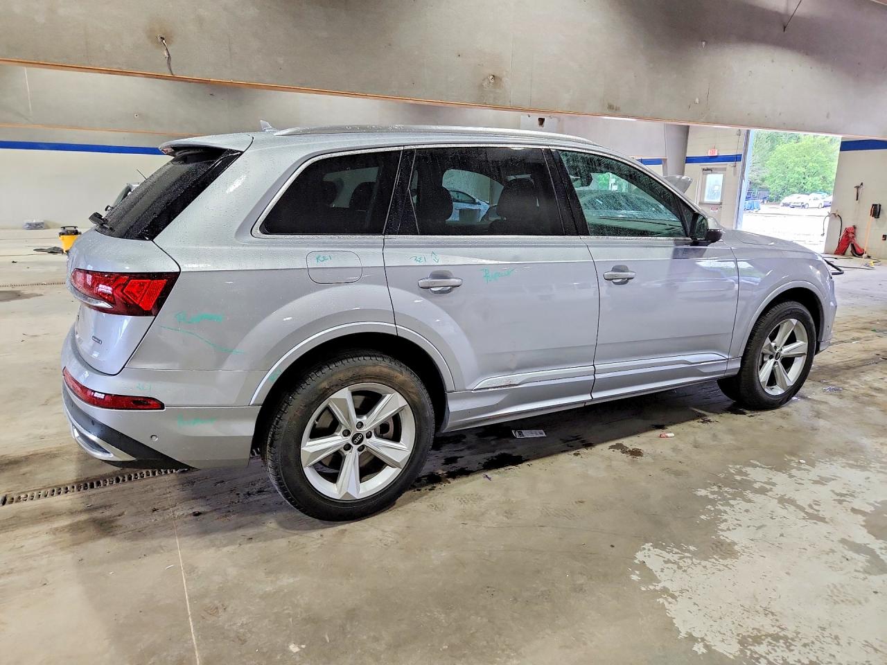 2022 AUDI Q7 quattro Premium