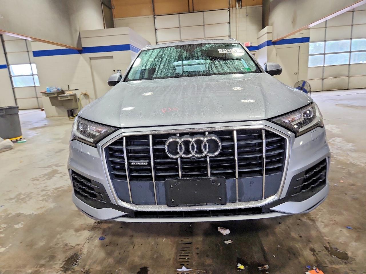 2022 AUDI Q7 quattro Premium