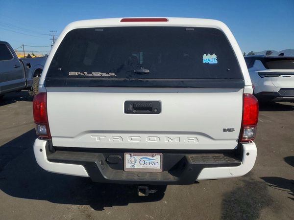 2019 TOYOTA TACOMA SR5