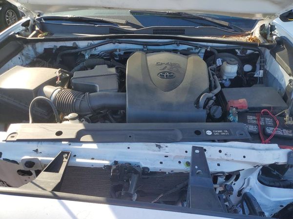 2019 TOYOTA TACOMA SR5