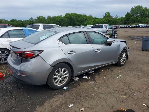 2015 MAZDA 3 Touring/GS