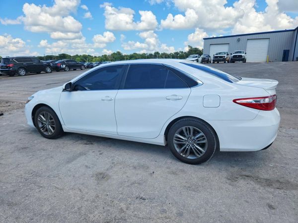 2015 TOYOTA CAMRY